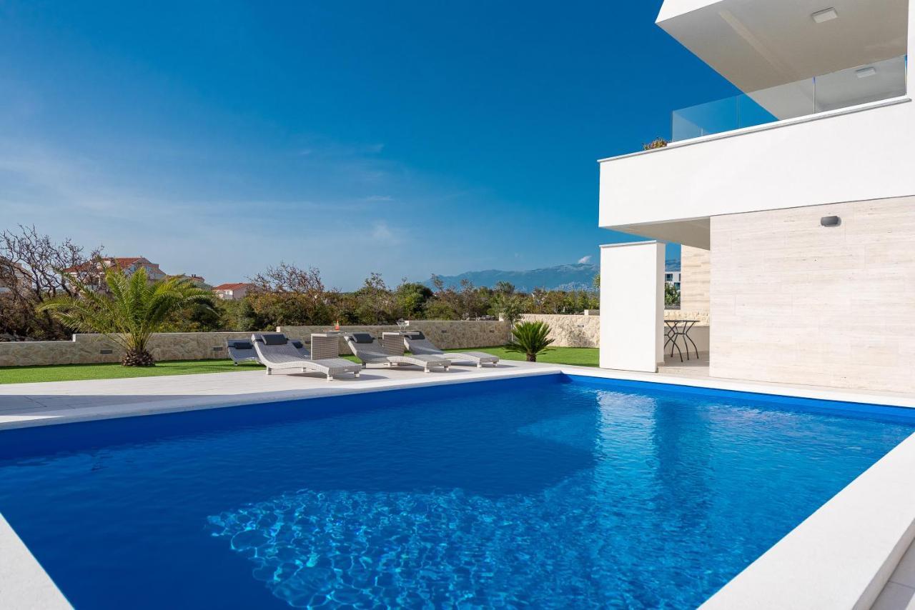 Apartments & Rooms Pool Villas Maris Novalja Exterior foto