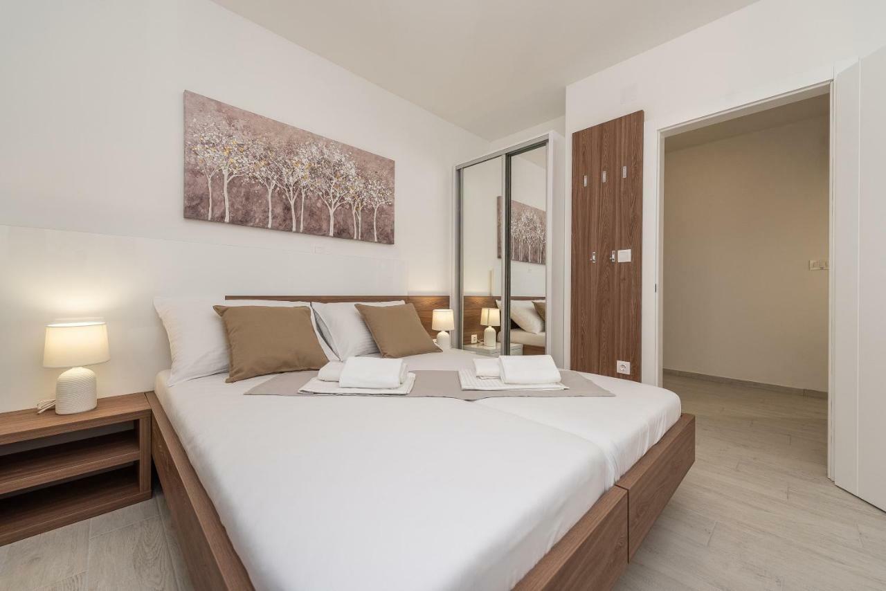 Apartments & Rooms Pool Villas Maris Novalja Exterior foto