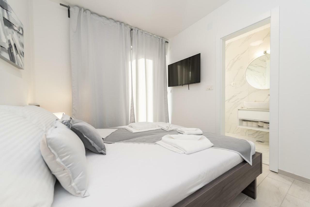 Apartments & Rooms Pool Villas Maris Novalja Exterior foto